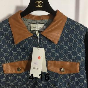 Gucci Women's Outwear 23